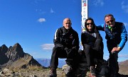 68 Alla croce di  Cima di Valle Pianella (2349 m) con Pizzo di Trona (2510 m)